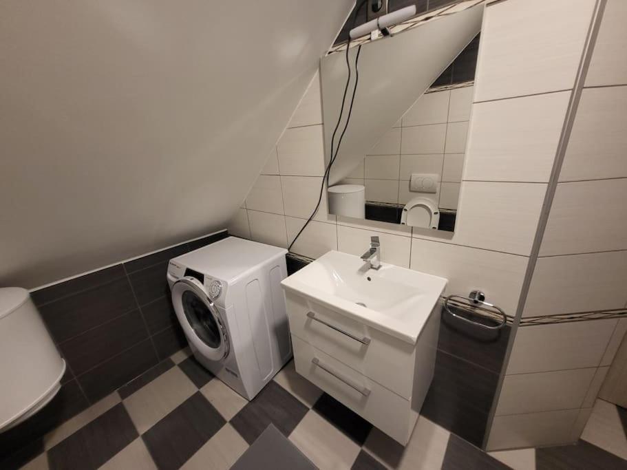 מריבור Jack Apartments מראה חיצוני תמונה