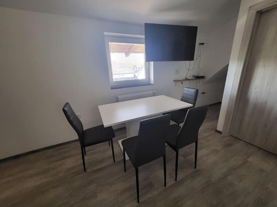 מריבור Jack Apartments מראה חיצוני תמונה